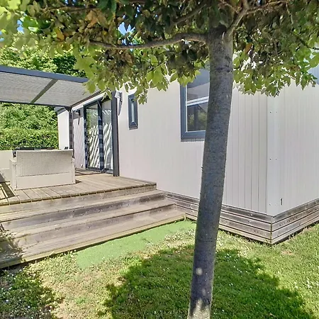 Mobil-home Tout Confort 6 Pers, 3 Ch, 2 Sdb, Piscine, A 200m De La Plage, Plein Coeur De - Fr-1-361a-55 Holiday home Jullouville-les-Pins