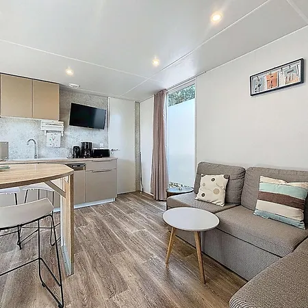Mobil-home Confort 6 Pers, 3 Ch, 2 Sdb, Piscine, A 200m De La Plage, Plein Coeur De - Fr-1-361a-55 Holiday home