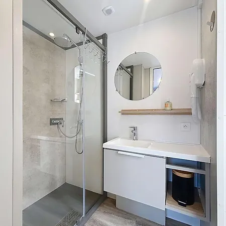 Mobil-home Confort 6 Pers, 3 Ch, 2 Sdb, Piscine, à 200m De La Plage, Plein Cœur De - Fr-1-361a-55
